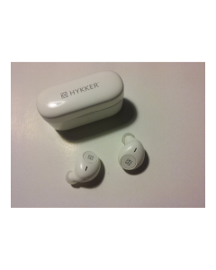 Wireless earbuds